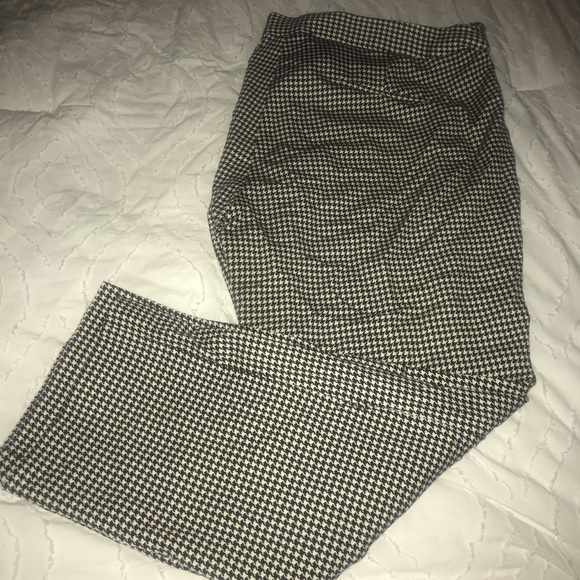 Amanda & Chelsea Capri pants - Picture 1 of 4